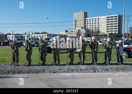 (From left to right) Health Facilities Planning Agency LTC James Goestschius, Coprs of Engineers Commander COL Antoinette Gant, Garrison Commander COL Patrick Kaune, Fort Knox CSM Kenneth Kraus, Fort Knox Commanding General MG Christopher Hughes, DCG of RHC-A BG Erik Torring III, USA MEDDAC Commander COL Kevin Bass, USA MEDDAC CSM Art Santos and Ms. Kelly Ireland participate in the the Ireland Army Health Clinic Groundbreaking Ceremony at Fort Knox, Kentucky. (US Army Photo by Charles Leffler) Stock Photo