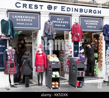 Kilt shop on The Royal Mile in Edinburgh, Scotland. UK Stock Photo