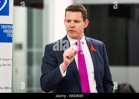 Rhun Ap Iowerth AM, Plaid Cymru Member of the Welsh Assembly Government for Ynys Môn, speaking in Tŷ Hywel in Cardiff Bay Stock Photo