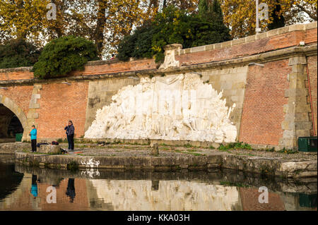 Ponts Jumeaux, 1774, Port de l'Embouchure, junction of Canal du Midi and Canal Latéral de la Garonne, Toulouse, Haute-Garonne, Occitanie, France Stock Photo