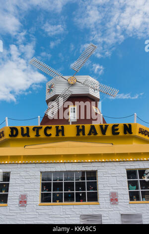 Dutch Haven Shoo-fly pie bakery Ronks PA Stock Photo ...