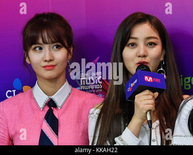 TWICE, Jihyo, Momo, November 29, 2017, Tokyo, Yokohama