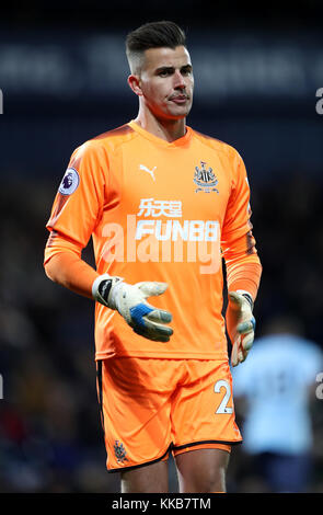 Newcastle United's Karl Darlow during the Premier League match at The Hawthorns, West Bromwich Stock Photo