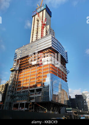 Brookfield's Manhattan West development in New York on Tuesday, November 28, 2017. Navillus, the site contractor, recently filed for bankruptcy protecting citing issues in court-ordered union payments.  (© Richard B. Levine) Stock Photo