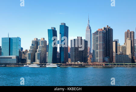 View of the Manhattan skyline seen from Long Island City in Queens, New York City Stock Photo