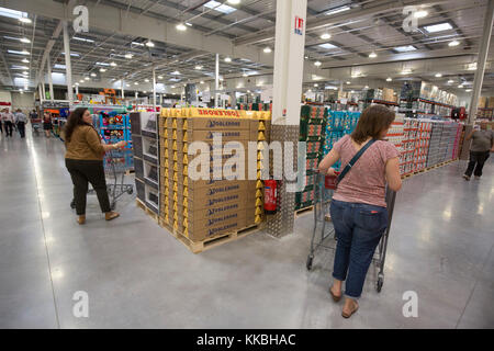 COSTCO WHOLESALE OPENING FRANCE Stock Photo