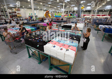 COSTCO WHOLESALE OPENING FRANCE Stock Photo