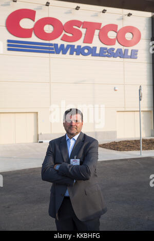 COSTCO WHOLESALE OPENING FRANCE Stock Photo