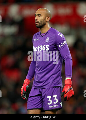 Stoke City goalkeeper Lee Grant during the Premier League match at the bet365 Stadium, Stoke. PRESS ASSOCIATION Photo. Picture date: Wednesday November 29, 2017 Stock Photo