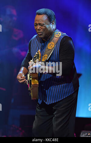 HOLLYWOOD FL - MAY 10: George Benson performs at Hard Rock Live held at ...