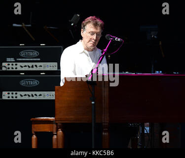 WEST PALM BEACH, FL - JUNE 29: Steve Winwood performs at The Perfect Vodka Amphitheater on June 29, 2016 in West Palm Beach Florida  People:  Steve Winwood Stock Photo