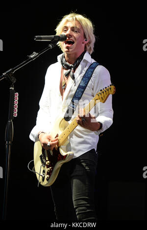 BOCA RATON - JULY 8:  Ross Lynch of R5 performs at the Mizner Park Amphitheatre on July 8, 2015 in Boca Raton, Florida  People:  Ross Lynch Stock Photo