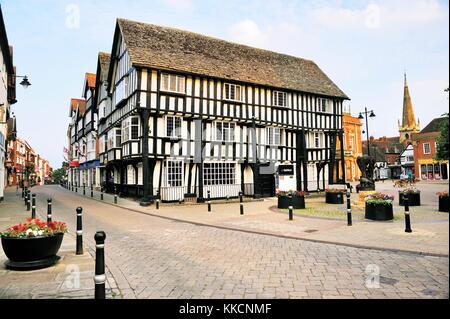 The Round House on Bridge Street in the town of Evesham, Worcestershire, England. 15 C half-timbered merchant’s house Stock Photo