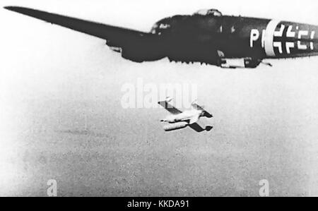 Henschel hs 293 hi-res stock photography and images - Alamy