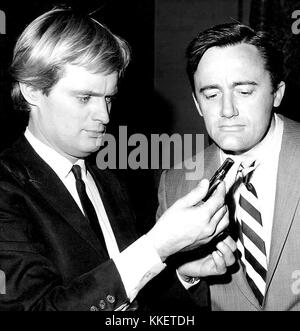 David McCallum Robert Vaughn Man From Uncle 1967 Stock Photo