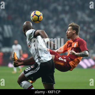 Istanbul, Turkey. 7th Apr, 2018. Dusko Tosic of Besiktas celebrates scoring  during 2017-2018 Turkish Super League match between Besiktas and Goztepe in  Istanbul, Turkey, on April 7, 2018. Besiktas won 5-1. Credit