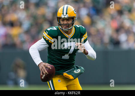 December 3, 2017: Green Bay Packers quarterback Brett Hundley #7 runs the football during the NFL Football game between the Tampa Bay Buccaneers and the Green Bay Packers at Lambeau Field in Green Bay, WI. Packers defeated the Buccaneers in overtime 26-20. John Fisher/CSM Stock Photo