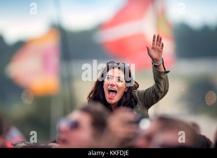 A George Ezra fan in the crowd at the Other Stage at Glastonbury 2017 Stock Photo
