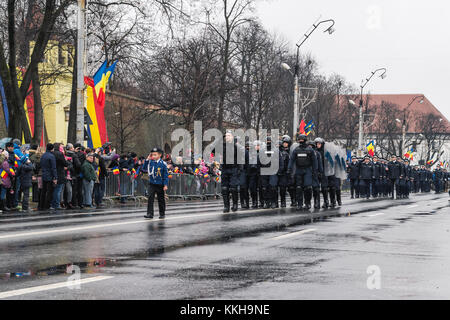 Sibiu, Romania - December 1, 2017: Guard of honour and troops take part in a parade on National Day in Sibiu, Romania, Transylvania region Credit: Ungureanu Vadim/Alamy Live News Stock Photo