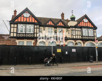 Wimbledon London UK. 1st December 2017.The Woodman Flaming Grill Pub in Wimbledon.  London Mayor Sadiq Khan has announced plans to introduce an annual audit to help reduce the alarming rate of pub closures in the city. Since 2001 there has been an average loss of 81 pubs per year and 1,220 pubs have been lost in the last 15 years Credit: amer ghazzal/Alamy Live News Stock Photo