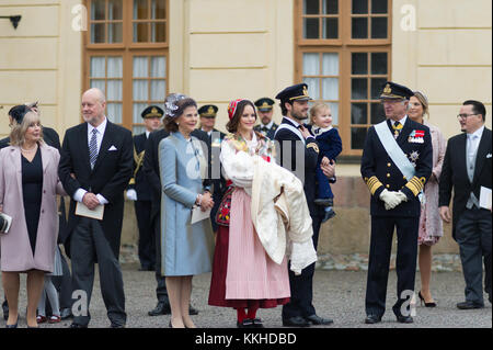 Drottningholm Castle, Stockholm, Sweden. 1st Dec, 2017. HRH Prince GABRIEL Carl Walther is christened in Drottningholm's church today in a cold and snowy Stockholm. Credit: Barbro Bergfeldt/Alamy Live News Stock Photo