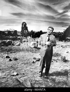 Burgess Meredith Twilight Zone 1960 Stock Photo