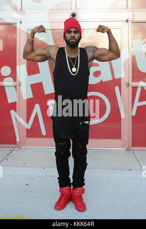 FORT LAUDERDALE, FL - NOVEMBER 13: Singer Jason Derulo poses for a portrait at Radio Station Y-100 on November 13, 2015 in Fort Lauderdale, Florida  People:  Jason Derulo Stock Photo