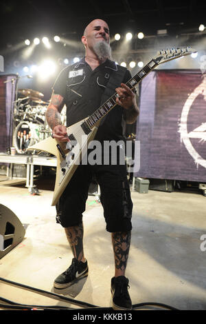 POMPANO BEACH, FL - SEPTEMBER 26:  Scott Ian of Anthrax performs at The Pompano Beach Amphitheater on September 26, 2015 in Pompano Beach Florida  People:  Scott Ian Stock Photo