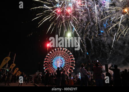 San Fernando, Pampanga, Philippines. 01st Dec, 2017. SM City Pampanga unveils the 'biggest lantern of hope' on December 1, 2017. The 213 feet ferris wheel was decorated with 12,232 dancing led lights that brightens up the Christmas feel of Northern Luzon. Pampanga is the Christmas Capital of the Philippines. Credit: Sherbien Dacalanio/Pacific Press/Alamy Live News Stock Photo