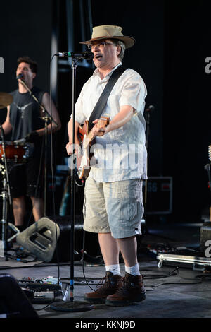 BOCA RATON, FL - JULY 10: Gordon Gano of the Violent Femmes performs at the Sunset Cove Ampitheatre on July 10, 2015 in Boca Raton, Florida.   People:  Gordon Gano Stock Photo