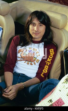 Steve Perry, lead singer of Journey, photographed in San Fransisco, 1980.  Credit: Pat Johnson/MediaPunch Stock Photo