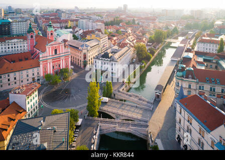 Elevated view of Ljubljiana old town, with the Franciscan Annunciation church. Ljubljiana, Osrednjeslovenska, Slovenia. Stock Photo