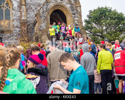 Otterton, UK. 1st Dec, 2017. In aid of the local school two Fun Runs are held each year, a 3 kilometer for children and 10 kilometer for adults. Runners come from miles around and it attracts several hundred runners each year. Credit: Peter/Alamy Live News Stock Photo