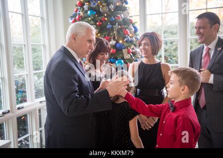 U.S. Vice President Mike Pence and Karen Pence host Secret Service families for a Christmas party at the Naval Observatory residence December 2, 2017 in Washington, D.C. Stock Photo