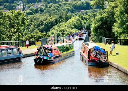 Pontcysyllte Aqueduct finished 1805 carries canal boats on Llangollen Canal over the River Dee valley near Wrexham, Wales, UK Stock Photo