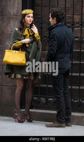 NEW YORK, NY - OCTOBER 31: Leighton Meester Penn Badgley is seen on the set of the TV show 'Gossip Girl' on location in Manhattan.  on October 31, 2011 in New York City.   People:  Leighton Meester Penn Badgley Stock Photo