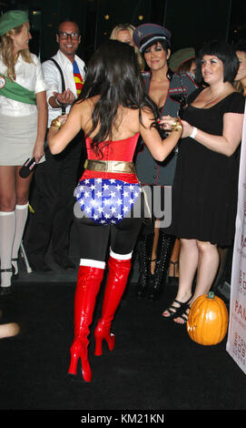 SMG LA1 Kim Kardashian Halloween 103008 06  LOS ANGELES, CA - OCTOBER 30: Kim Kardashian and mon Kris Jenner arrive to her Halloween party hosted by PAMA at Stone Rose on October 30, 2008 in Los Angeles, California (Photo By Storms Media Group)  People:    Kim Kardashian, Kris Jenner Stock Photo