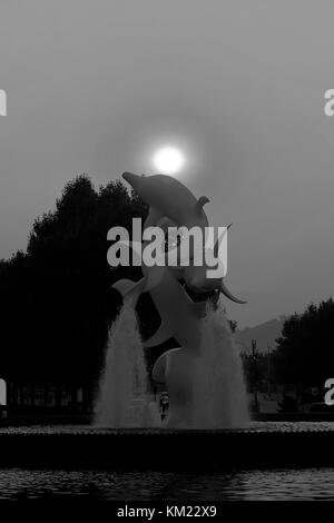 Sunrise over the the Rhapsody sculpture, Waterfront park, City Art Trail, Kelowna City, Okanagan valley, British Columbia, Canada. Stock Photo