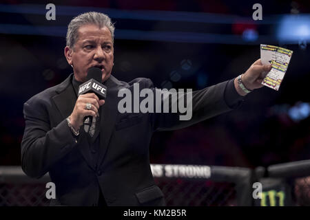 Detroit, Michigan, USA. 2nd Dec, 2017. September 16, 2017: Bruce Buffer announces during UFC 218 at Little Caesars Arena in Detroit, Michigan. Credit: Scott Taetsch/ZUMA Wire/Alamy Live News Stock Photo