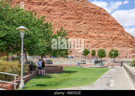 Grounds outside the Carl Hayden Visitor center at Glen Canyon Dam Stock Photo