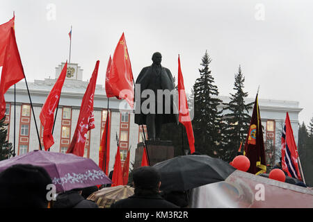 celebration of the great October revolution. The traditional demonstration on 7 November. Many people gathered at the monument to Vladimir Lenin in fr Stock Photo