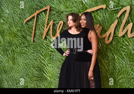 Stephanie Seymour and Naomi Campbell attending the Fashion Awards 2017, in partnership with Swarovski, held at the Royal Albert Hall, London. Picture Date: Monday 4th December, 2017. Photo credit should read: Matt Crossick/PA Wire Stock Photo