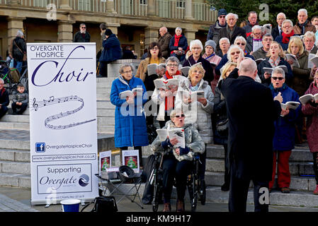 Choir raising money for Overgate Hospice, in the Piece Hall, Halifax, West yorkshire UK Stock Photo