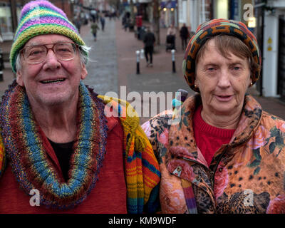 An elderly counterculture couple in Lewes, East Sussex Stock Photo