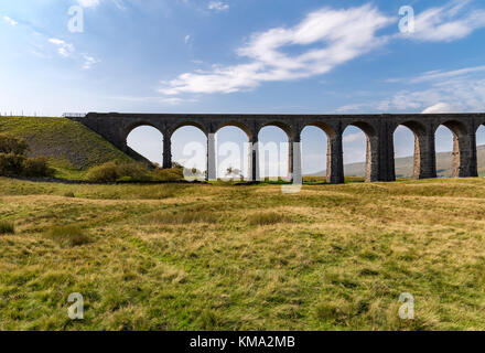 Ribblehead Viaduct, near Ingleton, Yorkshire Dales, North Yorkshire, UK Stock Photo