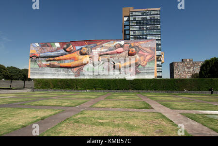 `El pueblo a la universidad, la universidad al pueblo por una cultura