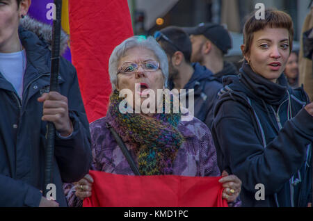 Madrid, Spain. 06th Dec, 2017. Hundreds of citizens in Madrid protested against the monarchy asking for the proclamation of the Third Republic in Spain. Credit: Lora Grigorova/Alamy Live News Stock Photo