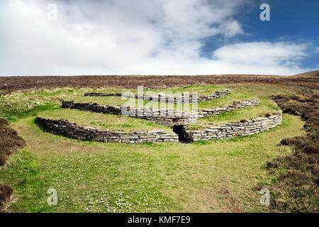 Wideford Hill prehistoric chambered cairn Neolithic tomb. Mainland, Orkney, Scotland. Exterior shows entrance and stepped construction. 5000 years old Stock Photo