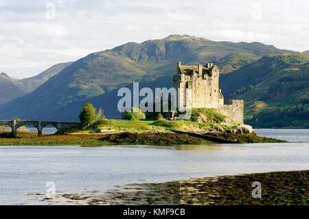 Eilean Donan Castle on Loch Duich in the Highland region near Dornie and Kyle of Lochalsh, western Scotland, UK Stock Photo