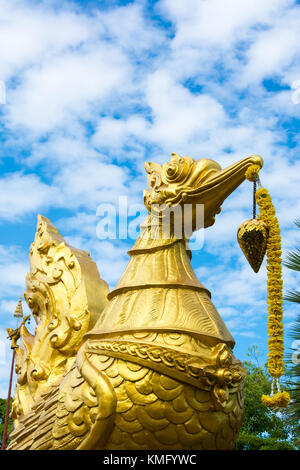 golden swan sculpture Stock Photo